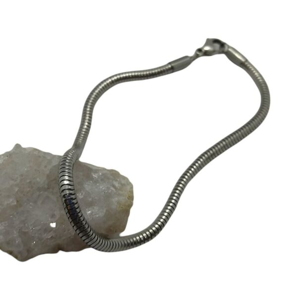 Swanky silver snake chain bracelet - Picture 1 of 1